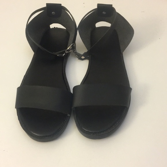 Black Sandals - Picture 1 of 4